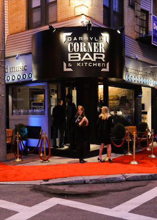 Darryl's Corner Bar