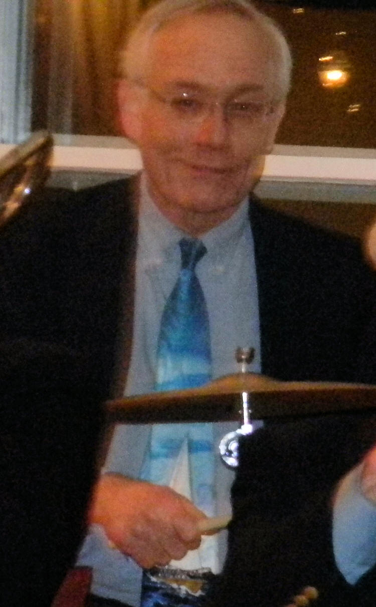 Dave Bragdon, drums