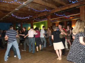 more swing dancers