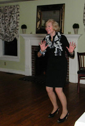 pretty blonde lady dancing the Charleston