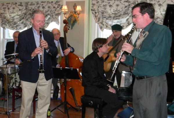 Craig and Clark on dueling clarinets